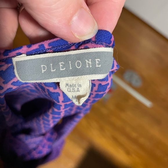 Pleione Women’s Sleeveless Purple Design Top Size Medium - Picture 3 of 4